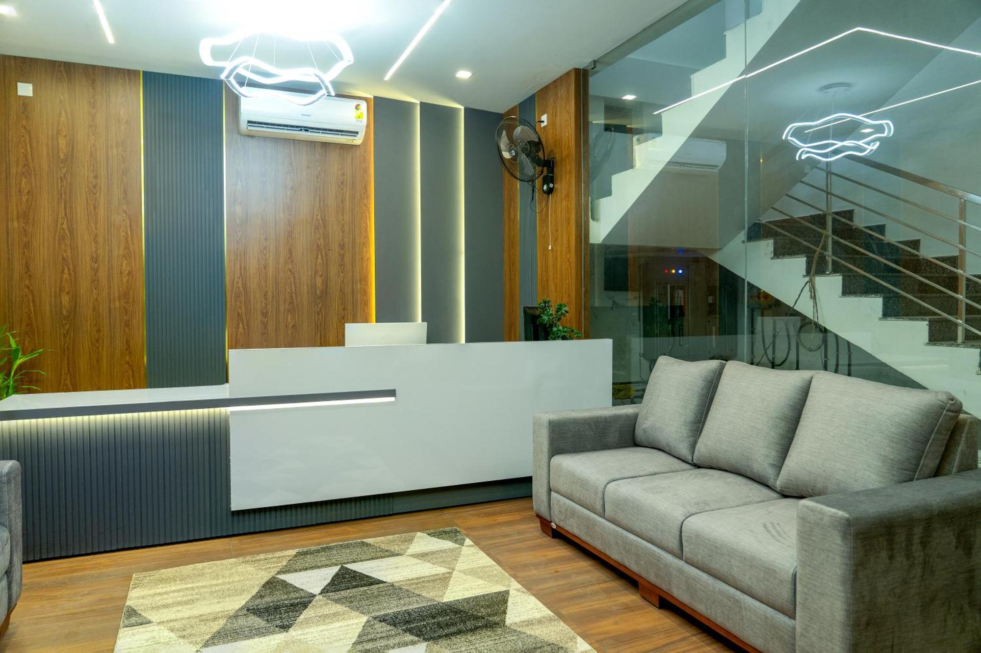 Fly View Airport Residency Otel Nedumbassery Dış mekan fotoğraf