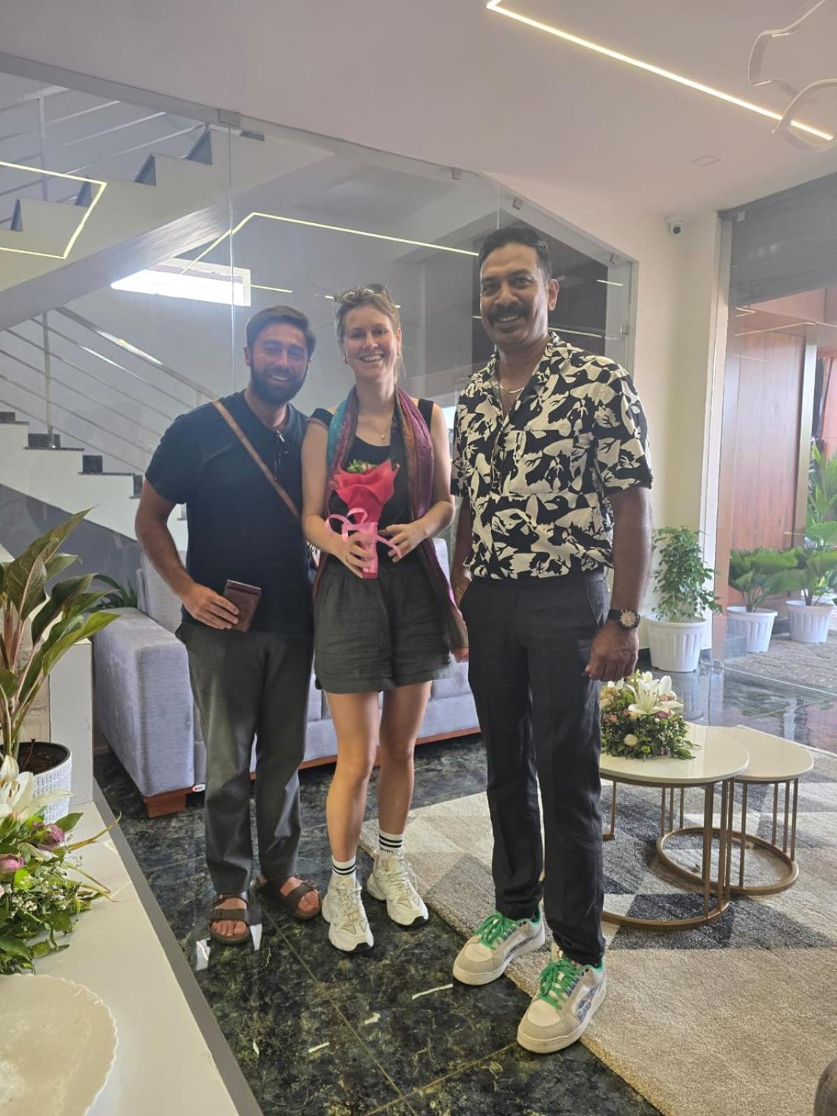 Fly View Airport Residency Otel Nedumbassery Dış mekan fotoğraf