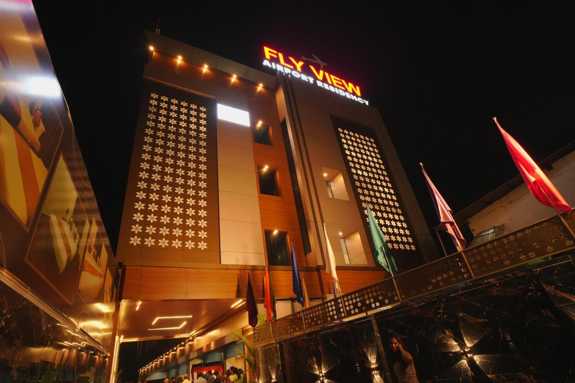 Fly View Airport Residency Otel Nedumbassery Dış mekan fotoğraf