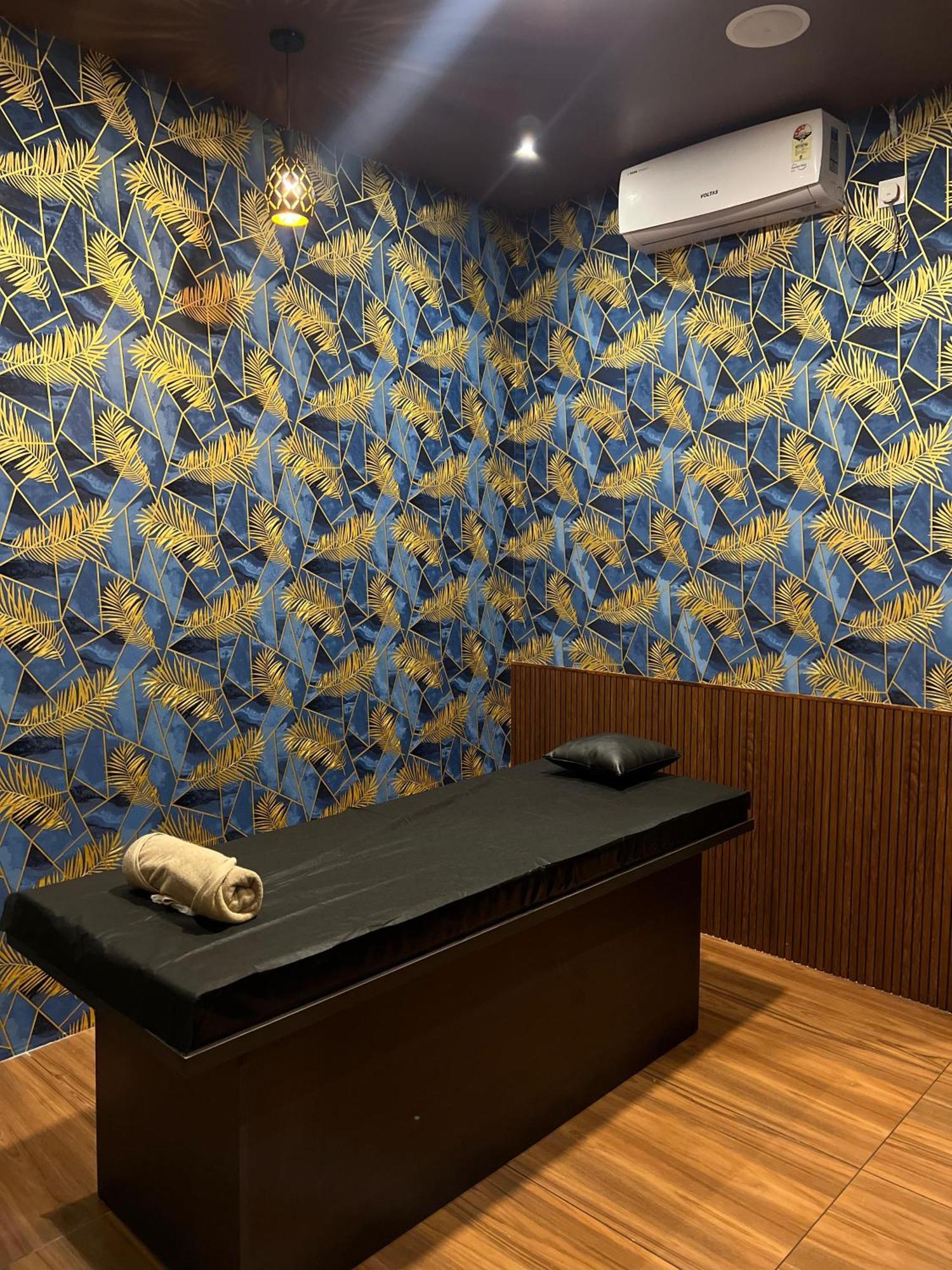 Fly View Airport Residency Otel Nedumbassery Dış mekan fotoğraf